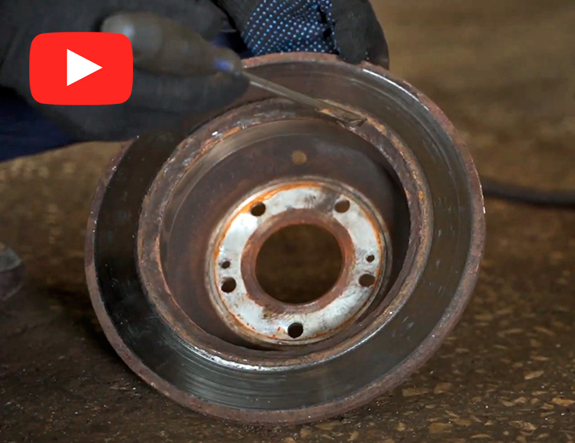 Замена задних тормозных дисков и колодок на Kia