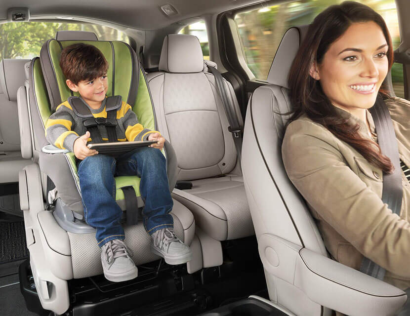 Второй ряд в автомобиле – где комфортно