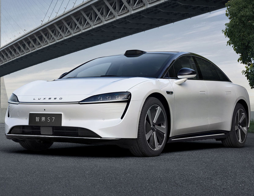 Седан Luxeed S7 от Huawei, самый дорогой Ferrari и забастовка в США