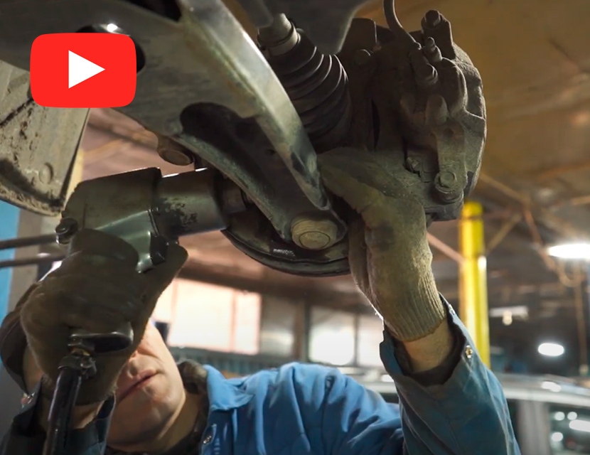 Стучит или вываливается неожиданно