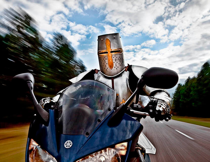 Мотоциклист на дороге: как ездить безопасно