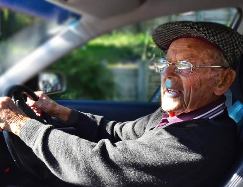 Пенсионерские авто: как определить пожилого водителя
