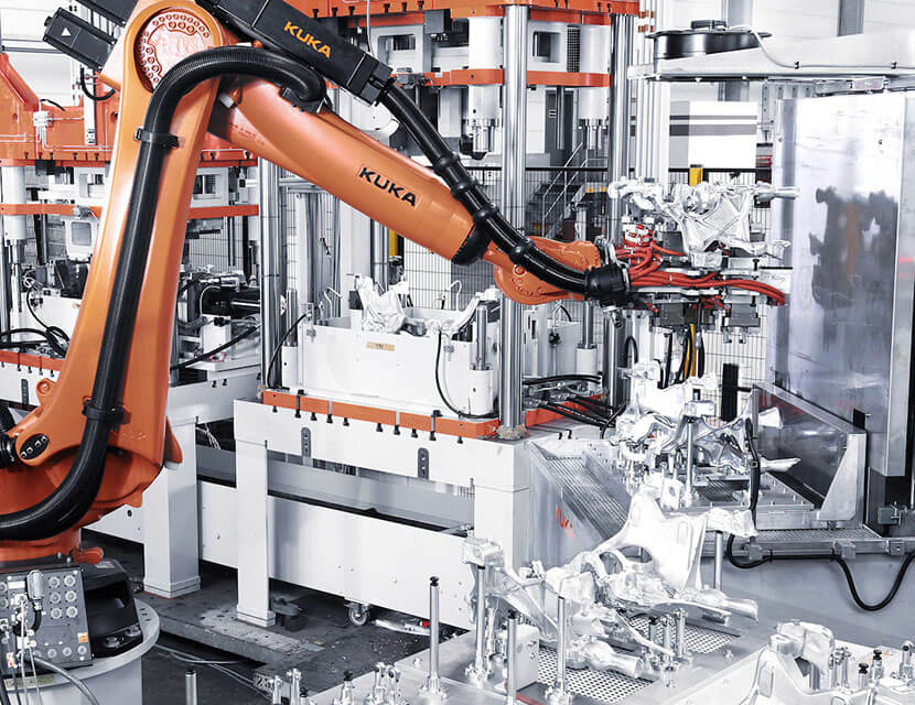 Вкалывают роботы: как бренды заменяют людей на производстве