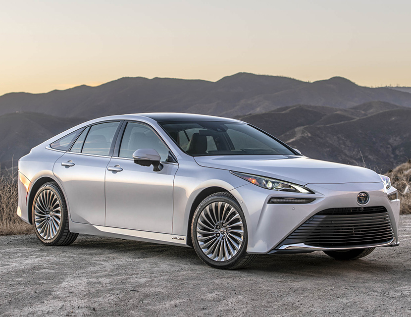 Рестайлинг Toyota Mirai, 5-дверный Jimny и эксклюзивный VW T-Roc