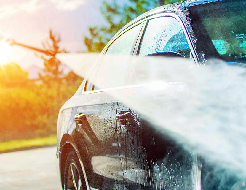 Весна покажет: как правильно смыть с машины зимнюю соль