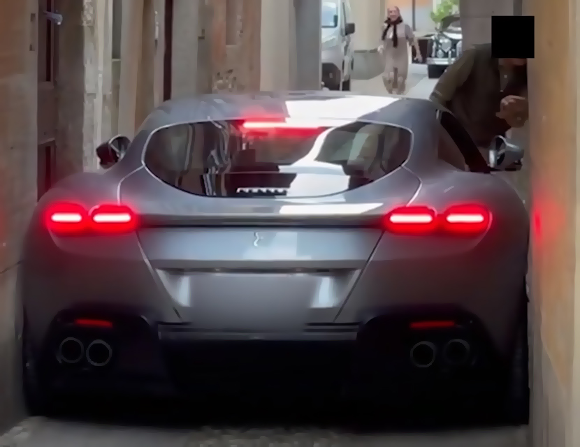 Застрявший Ferrari, браслет для сонных водителей и  стоянка-сушка