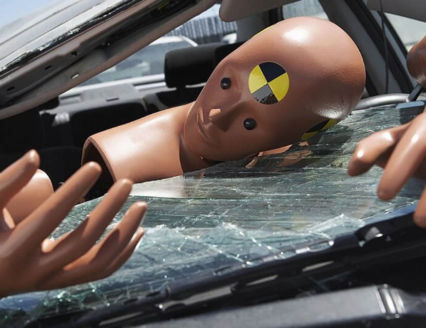 Гибнут вместо людей: манекены для краш-тестов