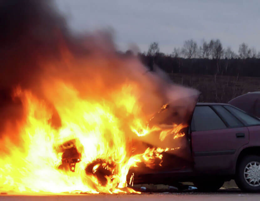Огнетушитель поможет: устраняем возгорание в авто
