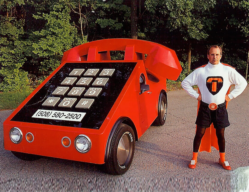 Странные автомобили: история о «телефоне на колесах»