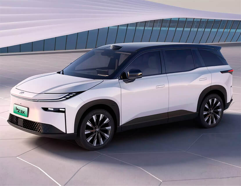 Toyota bZ3X, мотоцикл Great Wall и серийная версия бэтмобиля