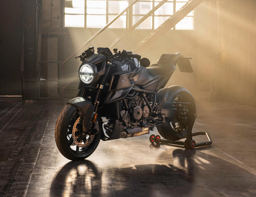 Нейкед-байк от Brabus, часы из суперкара и «заряженный» Ford