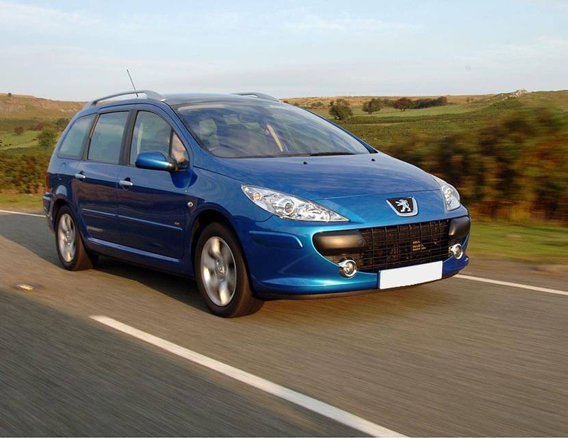 Владелец авто умер, не оформив сделку: кому достанется машина