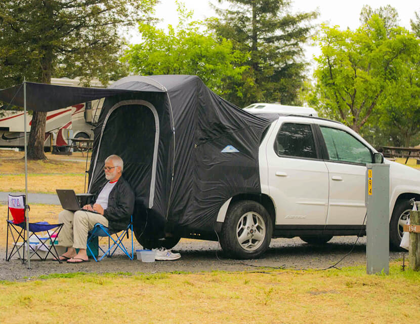 Самые нелепые опции в популярных авто: найди 10 отличий