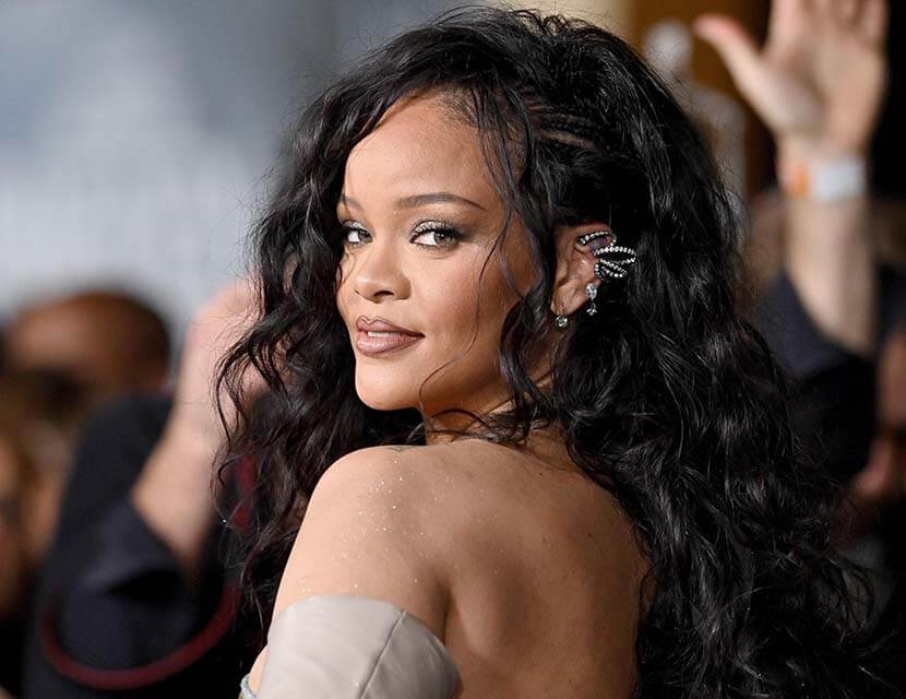 Рианна: плохие девочки любят большие внедорожники