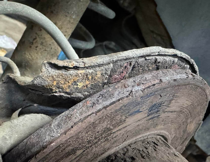 Писк тормозов: находим причину и устраняем проблему