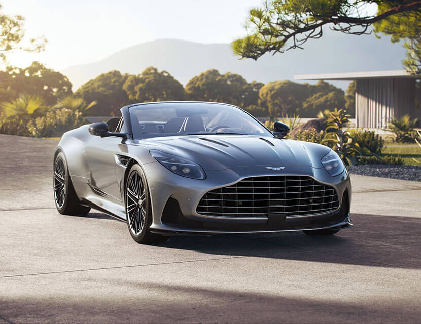 Aston Martin DB12, глобальный Solaris и Женевский автосалон