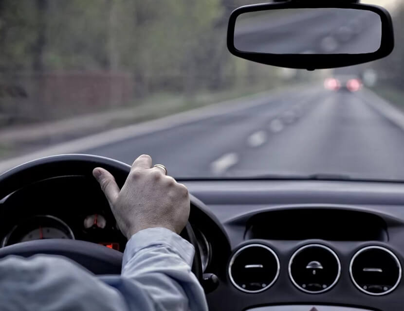 Водитель такси наехал на ногу пассажира – и отправился под суд