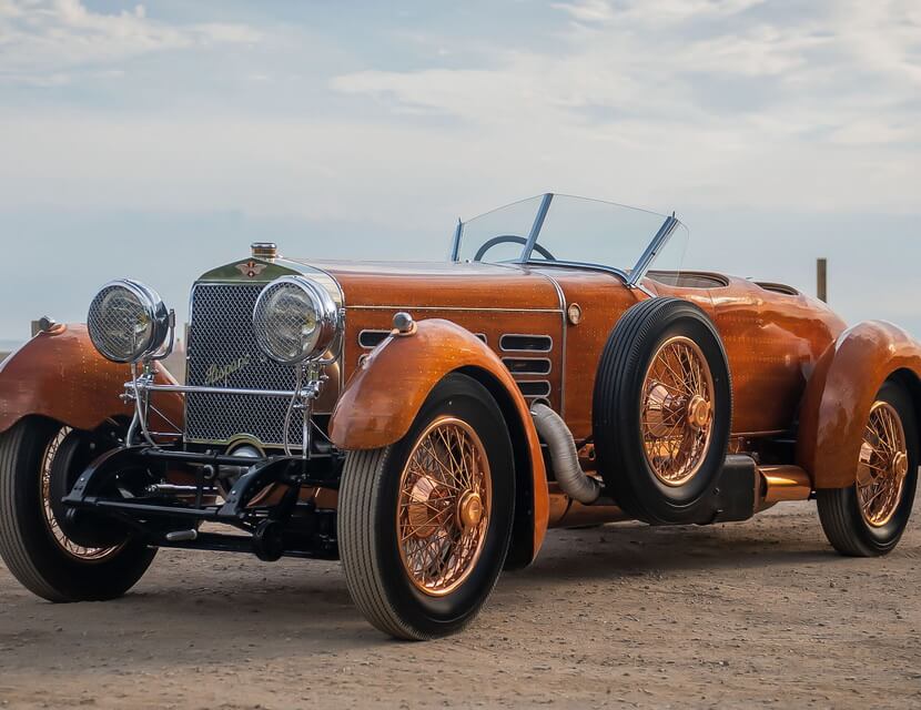 Не только металл: что вы знаете об автомобилях из дерева